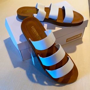 Cushionaire White 3 Strap Sandle